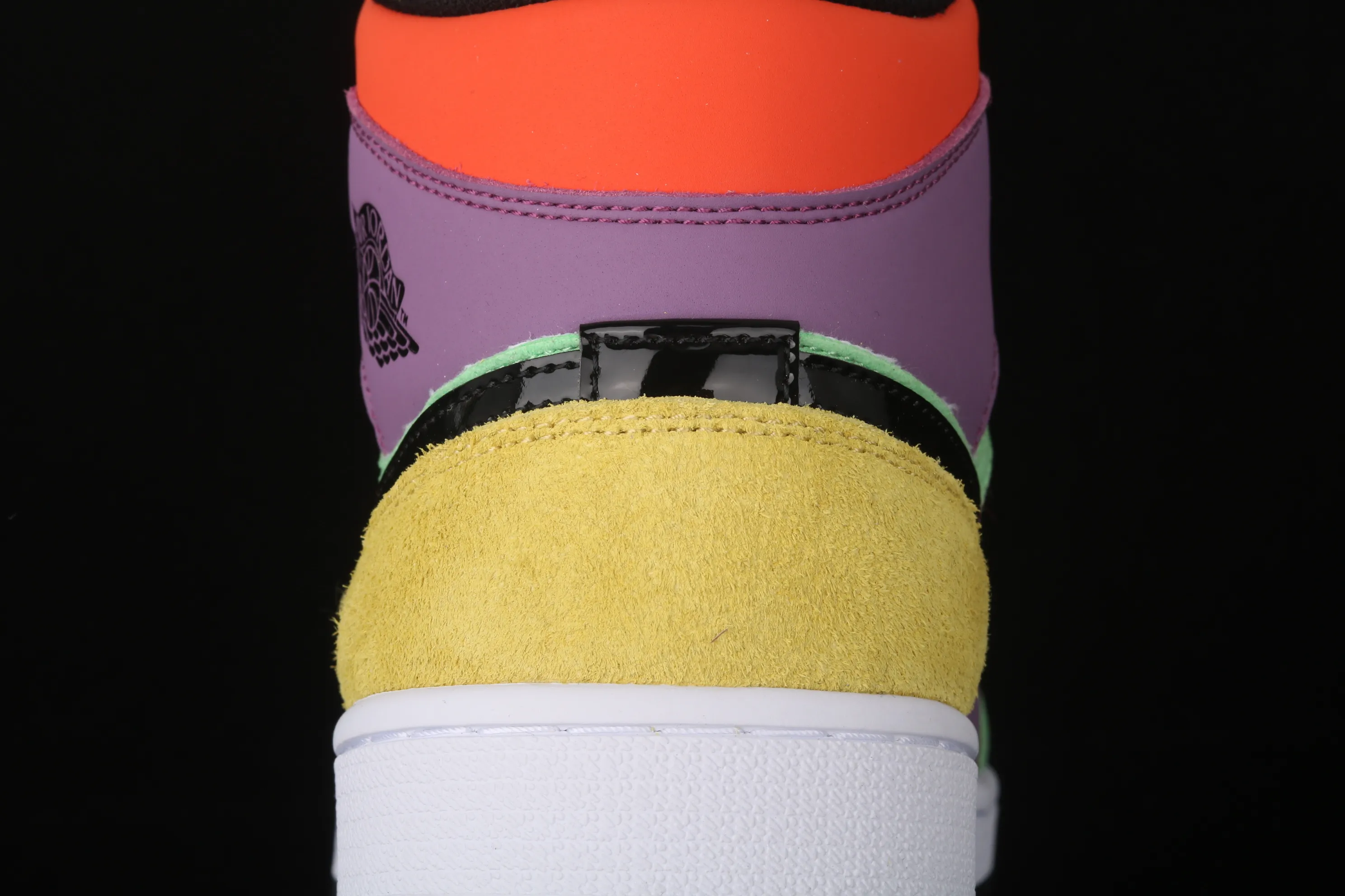 All categories Air Jordan Jordan series basketball shoes Air Jordan 1 Mid Air Jordan 1 Mid AJ1 Joe 1 Zhongbang color stitching CW1140-100